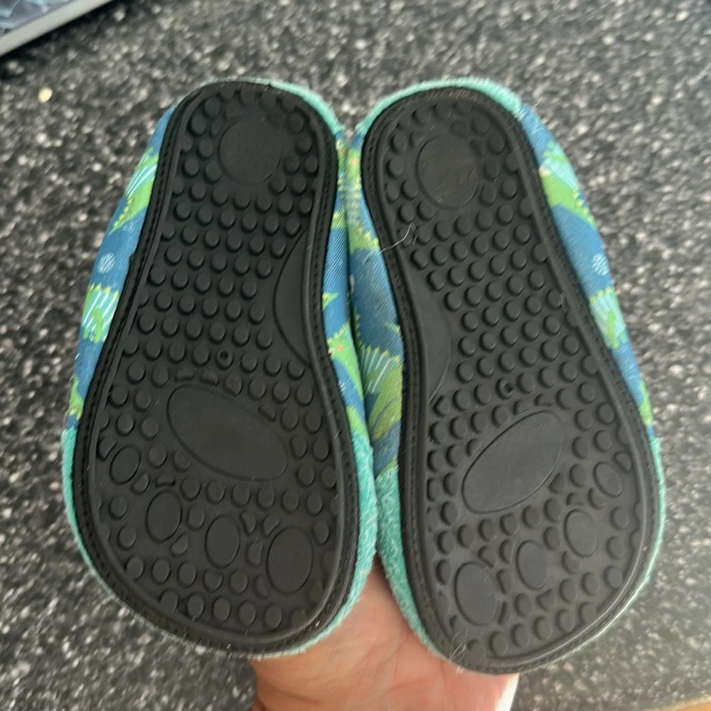2 pairs - Kids Alligator Dinosaur Pattern Slip-On Water Shoes 6 -6.5 Toddler